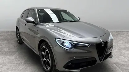 Grigio Usata 2021 Alfa Romeo Stelvio Lusso SUV | 30.900 € (Buon prezzo)