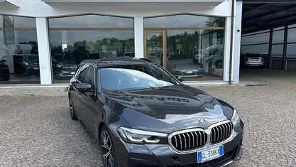 Usata BMW 520 M Sport 190 CV (139 kW) 2022 Nero metallizzato Station wagon