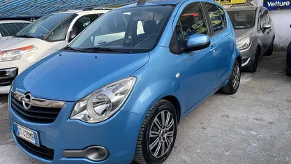 Usata Opel Agila 65 CV (47 kW) 2009 Blu Utilitaria