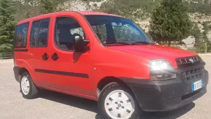 Usata Fiat Doblò 105 CV (77 kW) 2001 Rosso Monovolume
