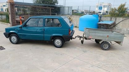 Usata Fiat 750 34 CV (25 kW) 1992 Blu Berlina