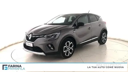Grigio scuro Usata 2022 Renault Captur Intens SUV | 14.400 € (Ottimo prezzo)