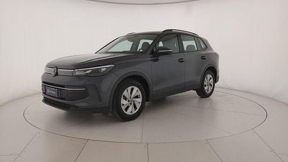 Usata VW Tiguan Life 150 CV (110 kW) 2025 Dolphin grey metallizzato SUV