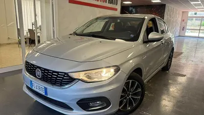 Usata Fiat Tipo Lounge 120 CV (88 kW) 2017 Station wagon