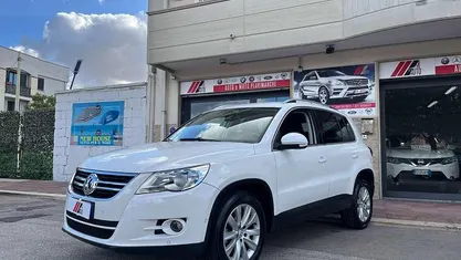 Bianco Usata 2009 VW Tiguan Sportline SUV | 6990 € (Buon prezzo)