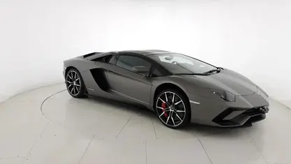 Usata Lamborghini Aventador 741 CV (545 kW) 2018 Grigio Cabrio