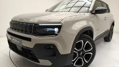 Usata Jeep Avenger Summit 101 CV (74 kW) 2025 Grigio SUV