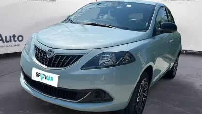 Usata Lancia Ypsilon Gold 70 CV (51 kW) 2024 Utilitaria