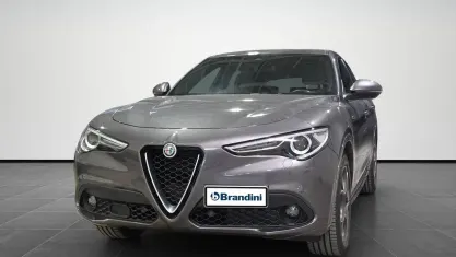 Usata Alfa Romeo Stelvio Ti 209 CV (153 kW) 2022 Grigio scuro SUV