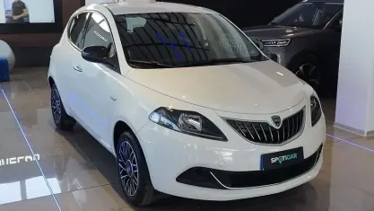 Usata Lancia Ypsilon 70 CV (51 kW) 2024 Bianco Utilitaria