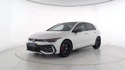 0r oryx white perlato Usata 2025 VW Golf VIII GTI Tre volumi | 40.900 € (Buon prezzo)