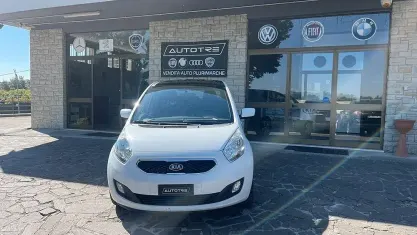 Usata Kia Venga 90 CV (66 kW) 2013 Bianco Utilitaria