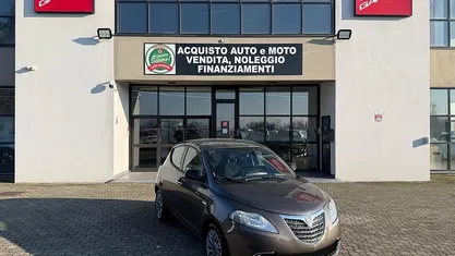 Usata Lancia Ypsilon Gold 69 CV (50 kW) 2012 Utilitaria