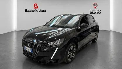 Usata Peugeot 208 Active 75 CV (55 kW) 2022 Nero Utilitaria