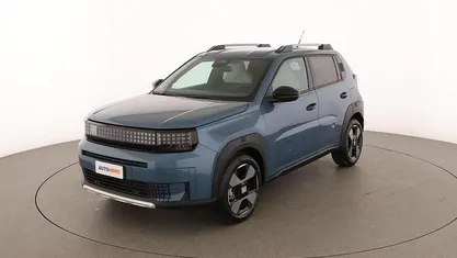 Käytetty Fiat Grande Panda La Prima 101 HP (74 kW) 2025 Sininen Viistoperä