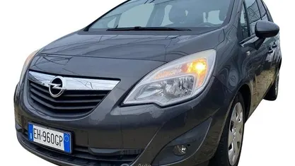 Usata Opel Meriva Cosmo 101 CV (74 kW) 2011 Grigio Monovolume