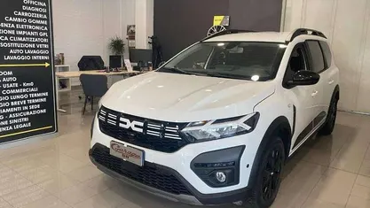 Usata 2023 Dacia Jogger Expression Monovolume | 15.900 € (Buon prezzo)