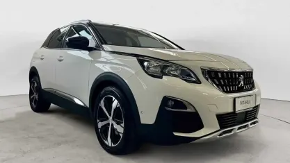 Usata Peugeot 3008 Allure 131 CV (96 kW) 2019 Bianco SUV