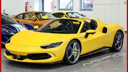 Usata Ferrari 296 830 CV (610 kW) 2024 Cabrio