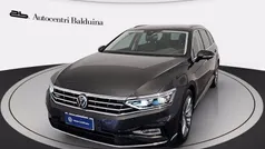 Grigio manganese met Usata 2023 VW Passat Executive Station wagon | 36.900 € (Buon prezzo)