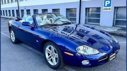 Usado Jaguar XK8 298 CV (219 kW) 2003 Azul Descapotable