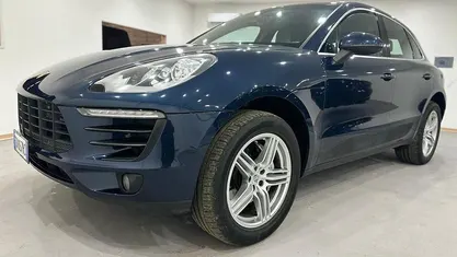 Blu Usata 2014 Porsche Macan SUV | 24.999 €