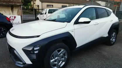 Usata Hyundai Kona 120 CV (88 kW) 2024 Bianco SUV