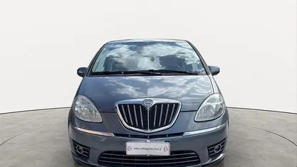 Usata Lancia Musa 95 CV (69 kW) 2010 Grigio Monovolume