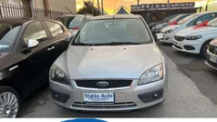 Grigio Usata 2007 Ford Focus Tre volumi | 2499 € (Ottimo prezzo)