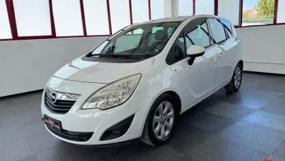 Usata Opel Meriva Cosmo 95 CV (69 kW) 2012 Bianco Monovolume