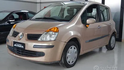 Beige Usata 2006 Renault Modus Monovolume | 2490 € (Buon prezzo)