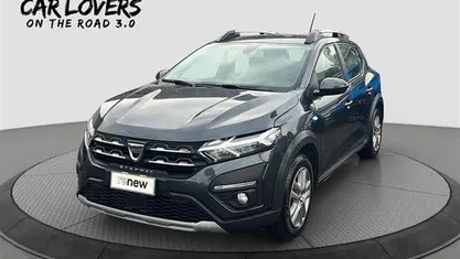 Grigio scuro Usata 2022 Dacia Sandero Comfort Due volumi | 13.990 € (Buon prezzo)