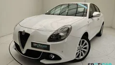 Bianco Usata 2021 Alfa Romeo Giulietta Ti Due volumi | 15.486 € (Buon prezzo)