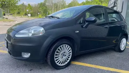 Usata Fiat Grande Punto 77 CV (56 kW) 2006 Nero Utilitaria