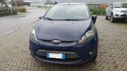 Usata Ford Fiesta 70 CV (51 kW) 2012 Bluazzurro Furgone