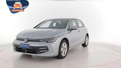 Usata 2025 VW Golf Life Berlina | 27.300 € (Buon prezzo)