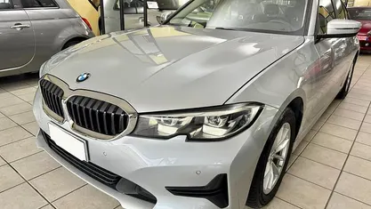 Grigio Usata 2020 BMW 320e Advantage Tre volumi | 23.900 € (Ottimo prezzo)