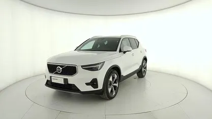 Usata Volvo XC40 Core 163 CV (119 kW) 2025 Bianco SUV
