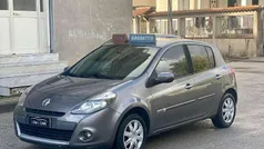 Grigio Usata 2011 Renault Clio II Tre volumi | 3299 € (Ottimo prezzo)
