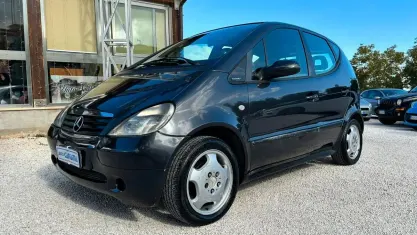 Usata Mercedes A170 95 CV (69 kW) 2001 Nero Utilitaria