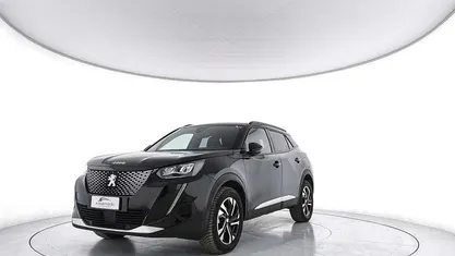 Nero Usata 2023 Peugeot 2008 Allure SUV | 17.500 € (Buon prezzo)