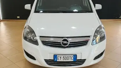 Usata Opel Zafira 110 CV (80 kW) 2015 Bianco Monovolume