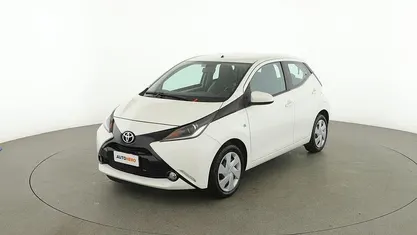 Usata Toyota Aygo X-play 70 CV (51 kW) 2016 Bianco Utilitaria