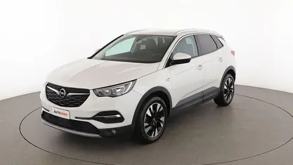 Begagnad Opel Grandland X Innovation 131 HK (96 kW) 2019 Vit SUV
