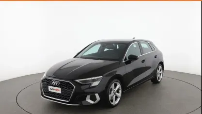 Begagnad Audi A3 Advanced 190 HK (139 kW) 2023 Svart Sedan