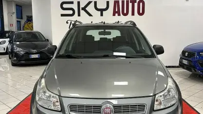 Usata Fiat Sedici 120 CV (88 kW) 2012 Grigio SUV