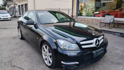 Usata Mercedes C220 170 CV (125 kW) 2011 Nero Coupé
