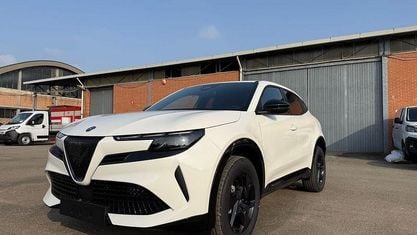 Nieuw Alfa Romeo Junior Ti 145 PK (106 kW) 2026 Wit SUV