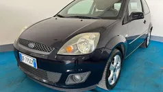 Usata 2007 Ford Fiesta Tre volumi | 2190 € (Ottimo prezzo)