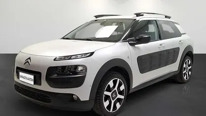 Usata Citroën C4 Shine 99 CV (72 kW) 2017 Beige Berlina